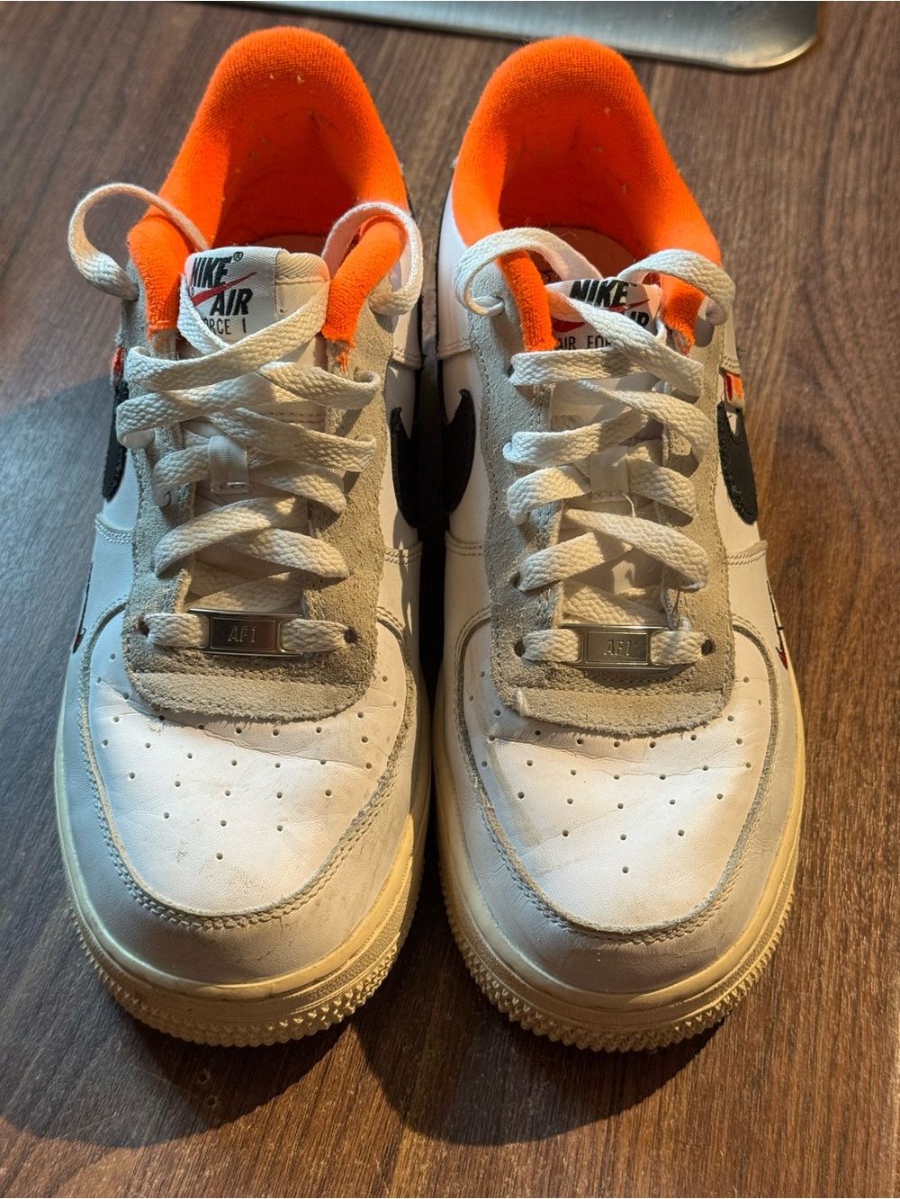 Nike Kids White, Black & Orange Low-Top Sneakers